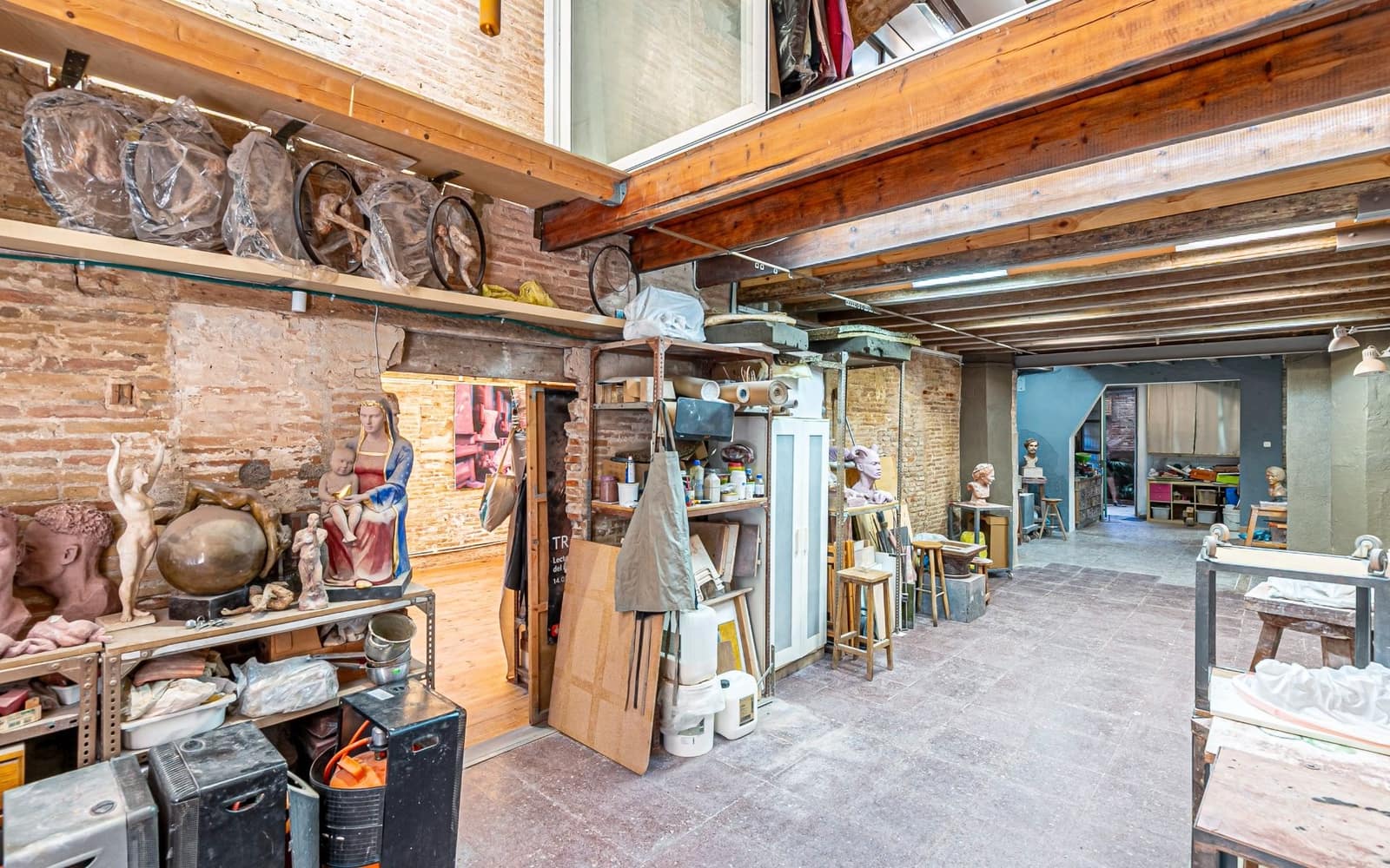 4 bedroom Apartment for sale in Barcelona city - € 798,000 (Ref: 9138501)