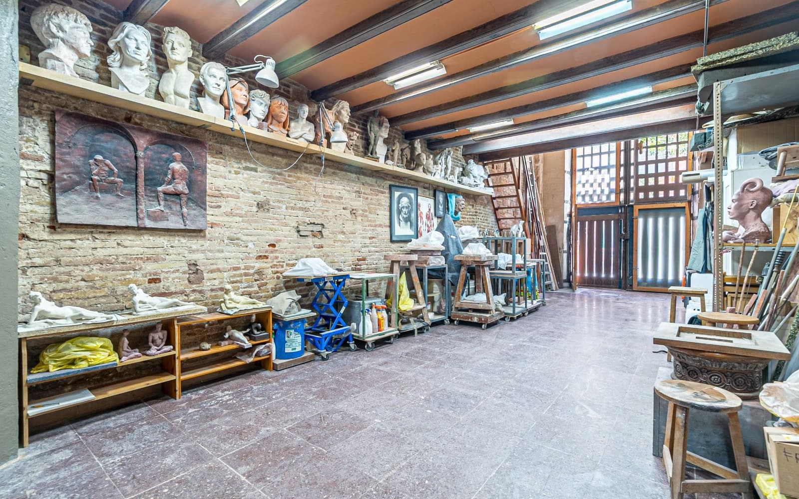 4 bedroom Apartment for sale in Barcelona city - € 798,000 (Ref: 9138501)