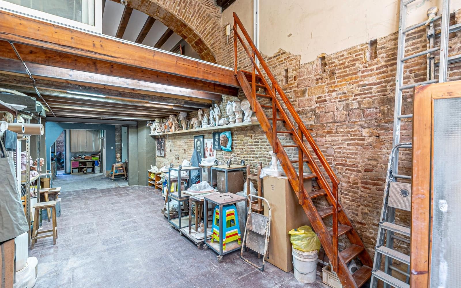 4 bedroom Apartment for sale in Barcelona city - € 798,000 (Ref: 9138501)