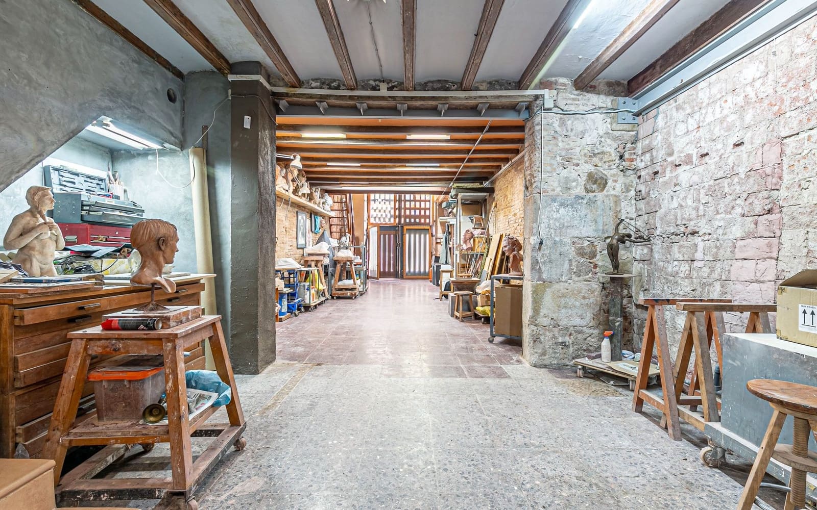 4 bedroom Apartment for sale in Barcelona city - € 798,000 (Ref: 9138501)