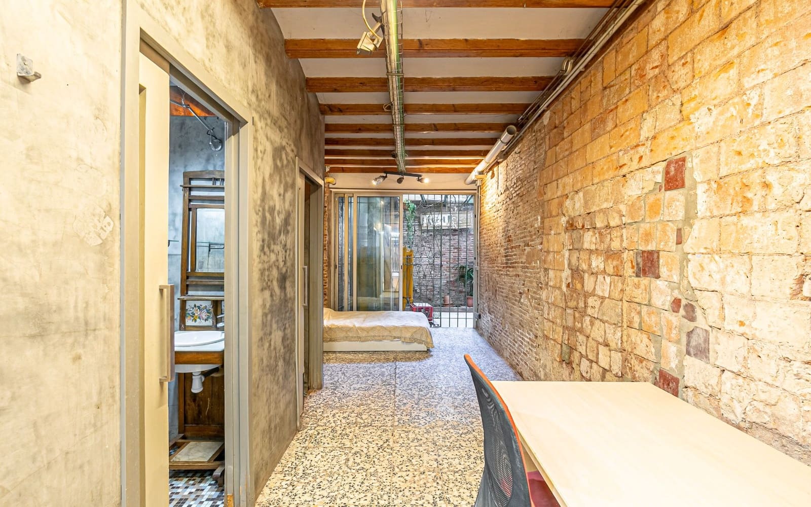 4 bedroom Apartment for sale in Barcelona city - € 798,000 (Ref: 9138501)