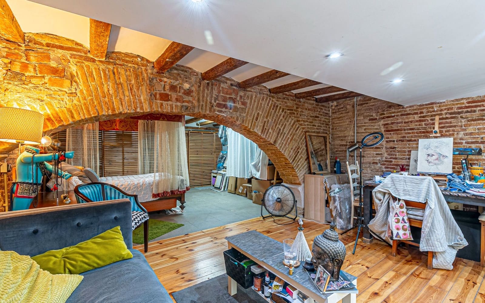 4 bedroom Apartment for sale in Barcelona city - € 798,000 (Ref: 9138501)