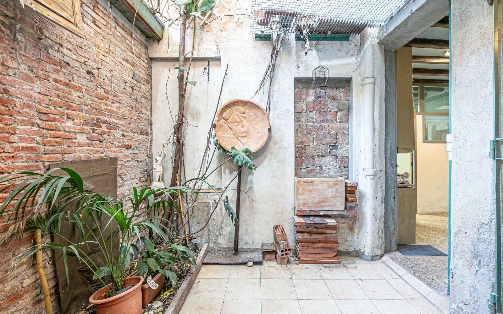 4 bedroom Apartment for sale in Barcelona city - € 798,000 (Ref: 9138501)