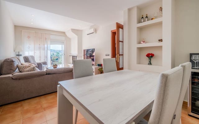 4 soveværelse Byhus til salg i Cruïlles Monells i Sant Sadurní de I'Heura med garage - € 330.000 (Ref: 9138502)