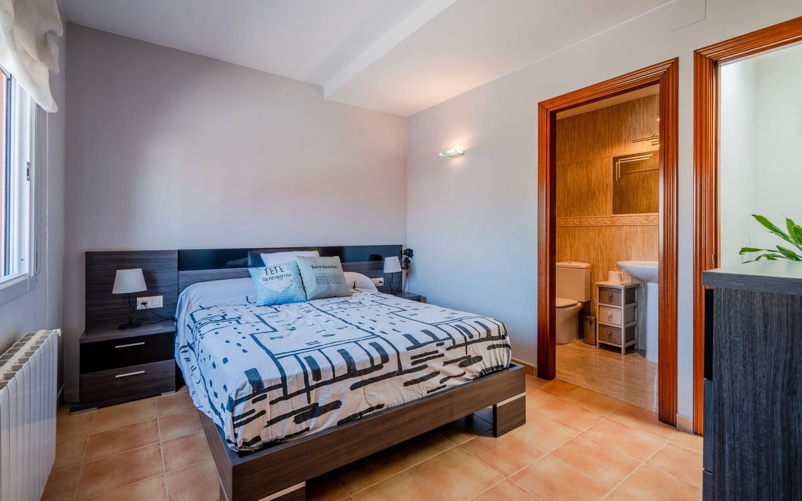 4 soveværelse Byhus til salg i Cruilles Monells i Sant Sadurni de I'Heura med garage - € 330.000 (Ref: 9138502)