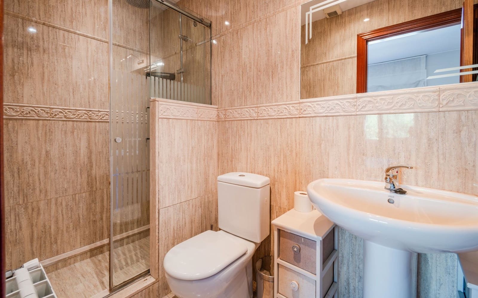 4 soveværelse Byhus til salg i Cruilles Monells i Sant Sadurni de I'Heura med garage - € 330.000 (Ref: 9138502)