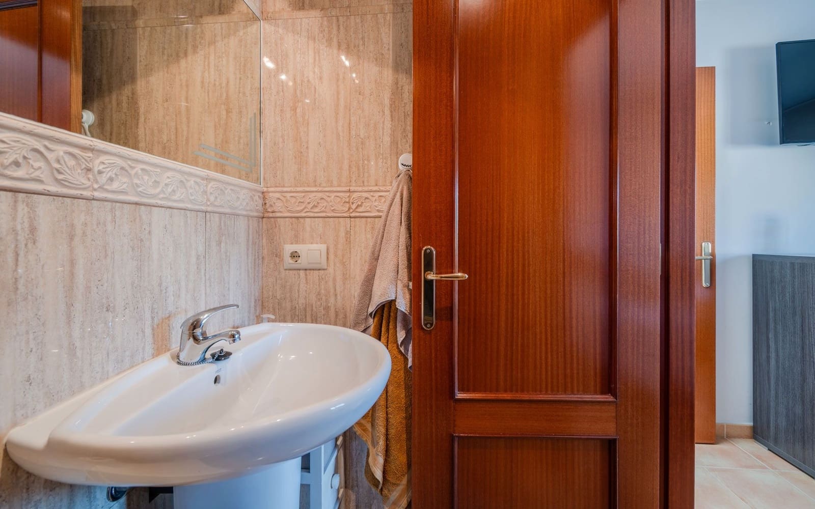 4 soveværelse Byhus til salg i Cruilles Monells i Sant Sadurni de I'Heura med garage - € 330.000 (Ref: 9138502)