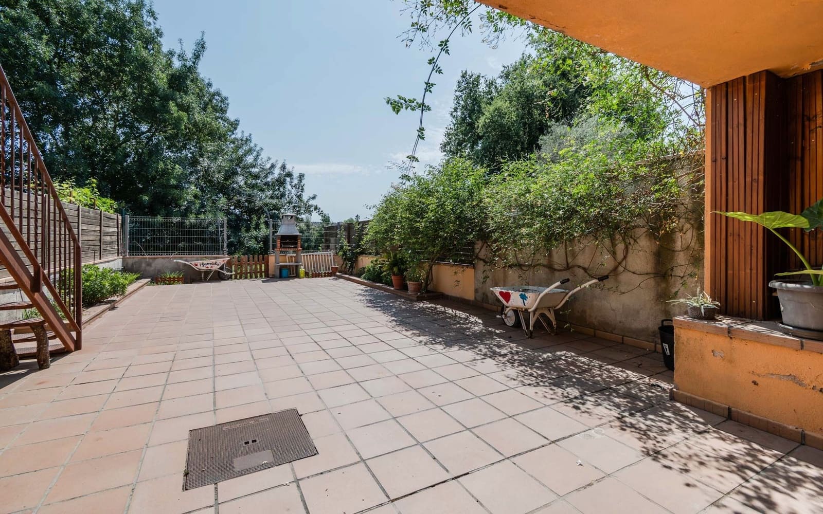 4 soveværelse Byhus til salg i Cruilles Monells i Sant Sadurni de I'Heura med garage - € 330.000 (Ref: 9138502)