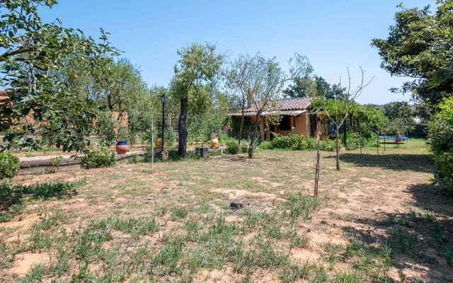 Bouwgrond te koop in Cruïlles Monells i Sant Sadurní de I'Heura - € 130.000 (Ref: 9150424)