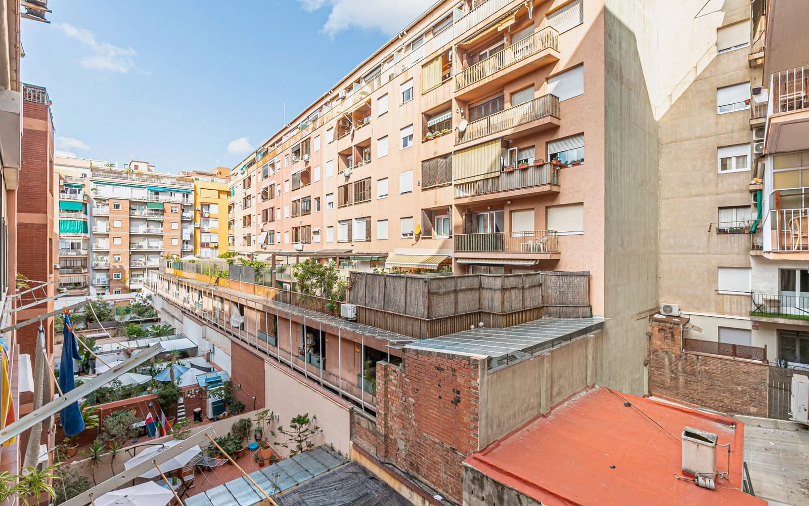 4 soverom Leilighet til salgs i Barcelona by med garasje - € 349 000 (Ref: 9164211)