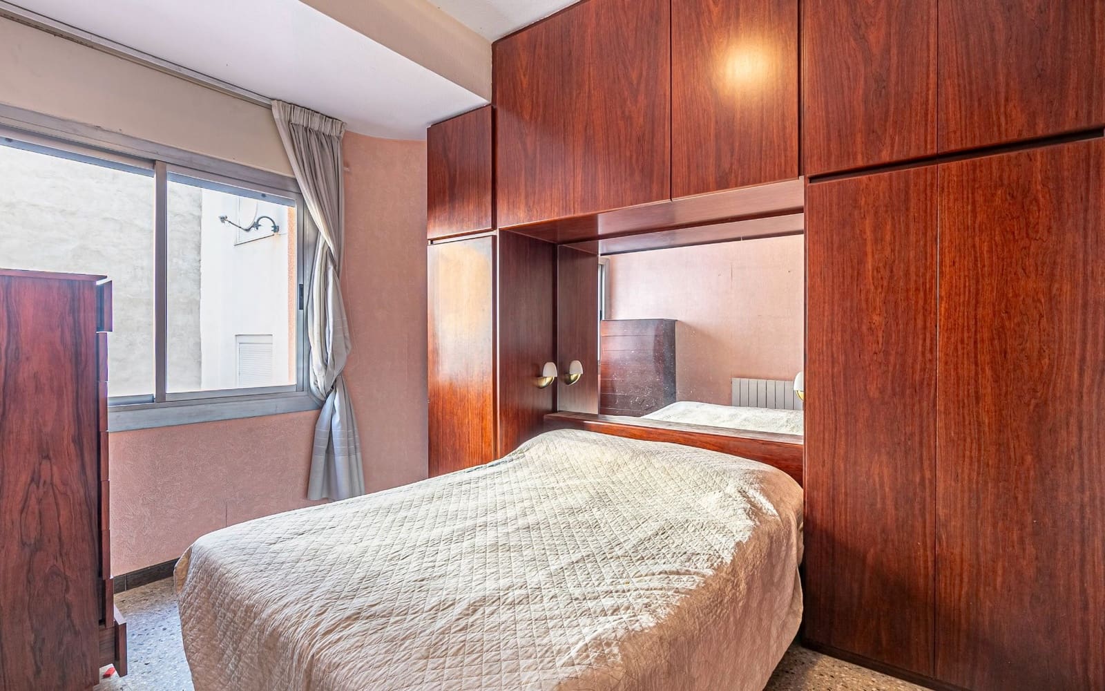 4 soverom Leilighet til salgs i Barcelona by med garasje - € 349 000 (Ref: 9164211)