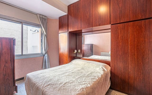 4 soverom Leilighet til salgs i El Camp d'en Grassot i Gràcia Nova, Barcelona by med garasje - € 349 000 (Ref: 9164211)