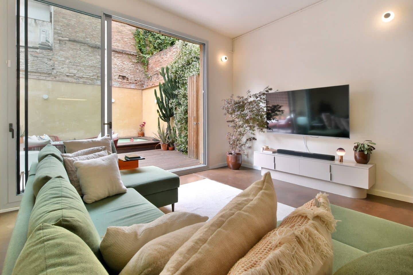 2 soveværelse Lejlighed til salg i Barcelona by med swimmingpool - € 1.500.000 (Ref: 9181293)