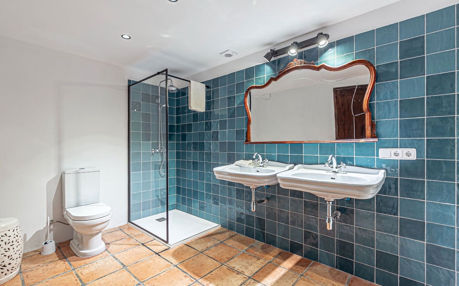 5 soverom Finca/Herregård til salgs i Torrelles de Foix med svømmebasseng garasje - € 1 250 000 (Ref: 9183923)