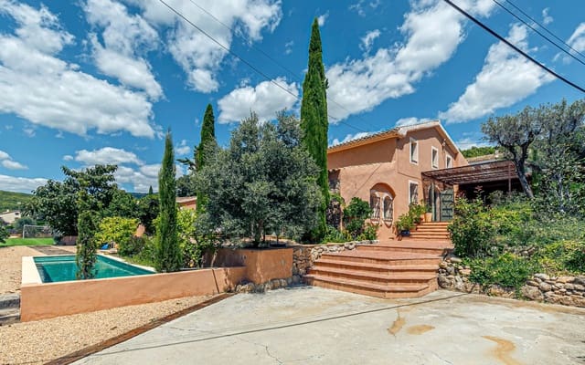 5 bedroom Finca/Country House for sale in Torrelles de Foix with pool garage - € 1,250,000 (Ref: 9183923)