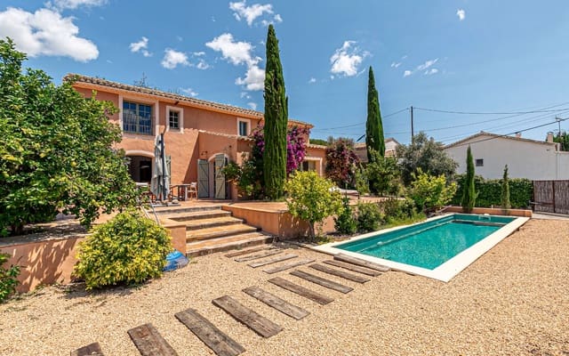 5 bedroom Finca/Country House for sale in Torrelles de Foix with pool garage - € 1,250,000 (Ref: 9183923)