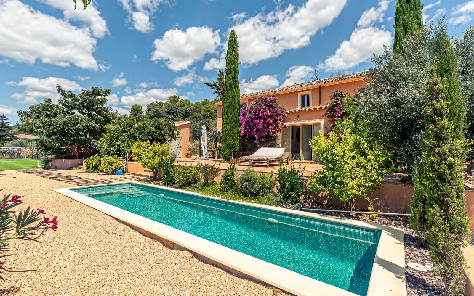 5 soverom Finca/Herregård til salgs i Torrelles de Foix med svømmebasseng garasje - € 1 250 000 (Ref: 9183923)