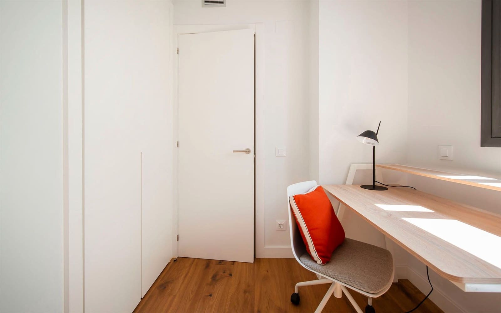 3 sypialnia Penthouse do wynajęcia w Miasto Barcelona - 3 200 € (Ref: 9190546)