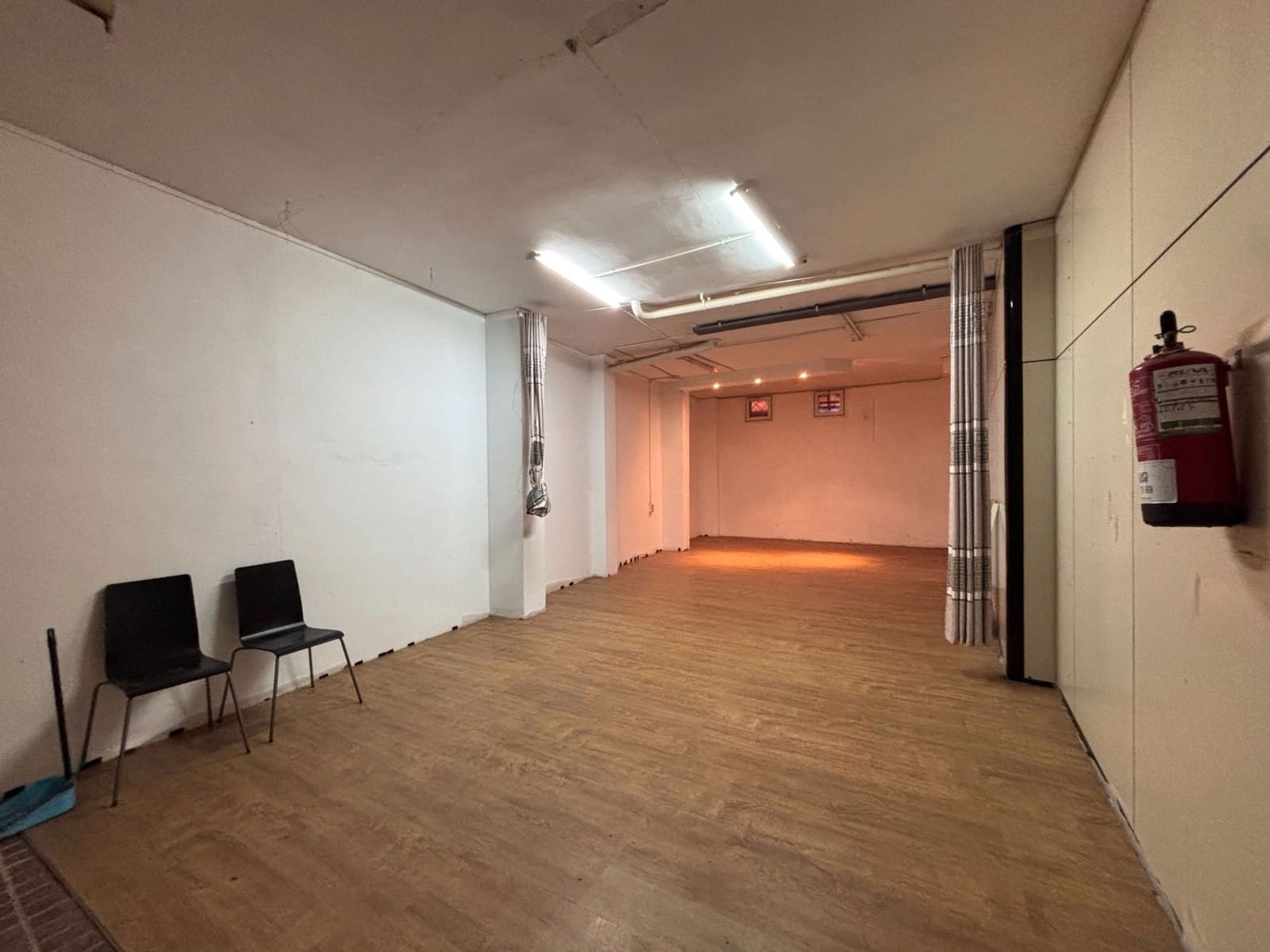 Commercieel te koop in Barcelona stad - € 229.000 (Ref: 9196293)