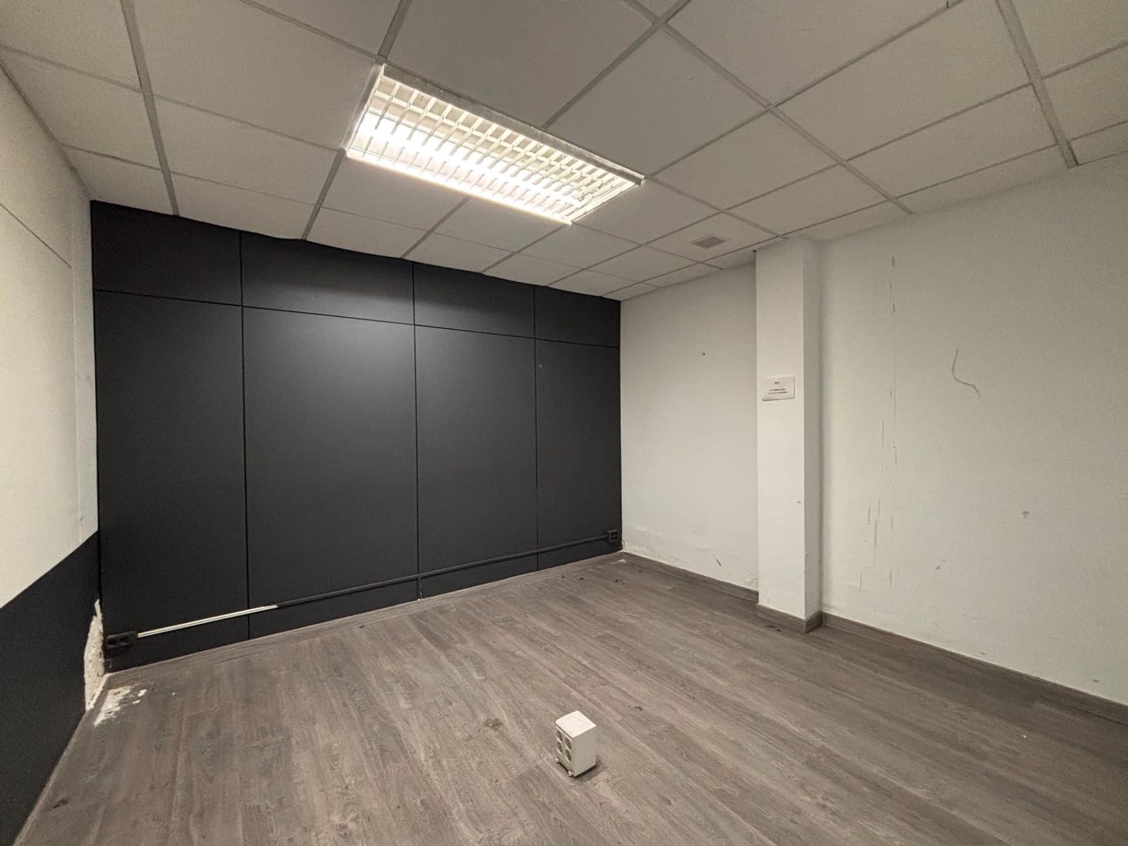 Commercieel te koop in Barcelona stad - € 229.000 (Ref: 9196293)