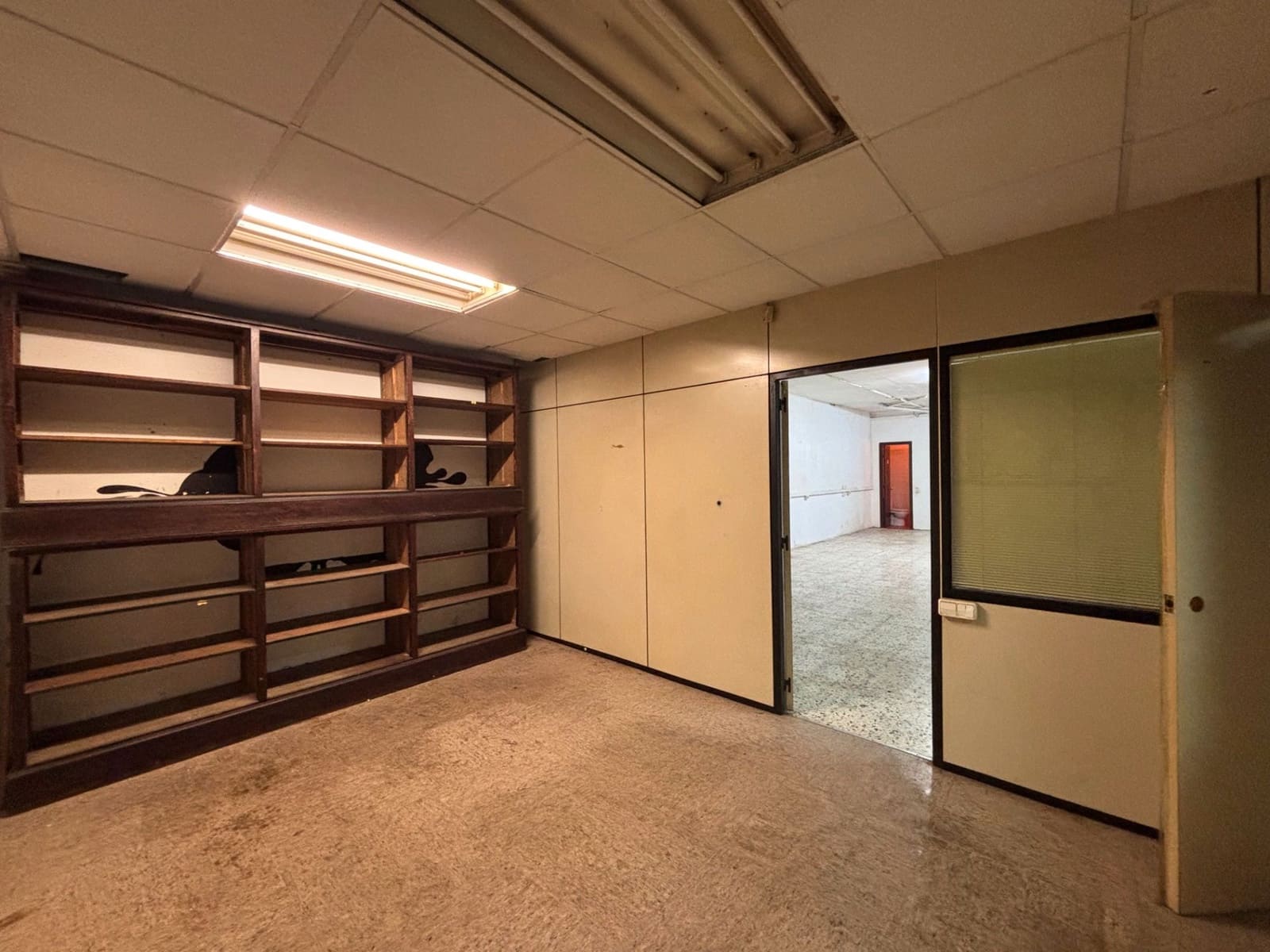 Commercieel te koop in Barcelona stad - € 229.000 (Ref: 9196293)