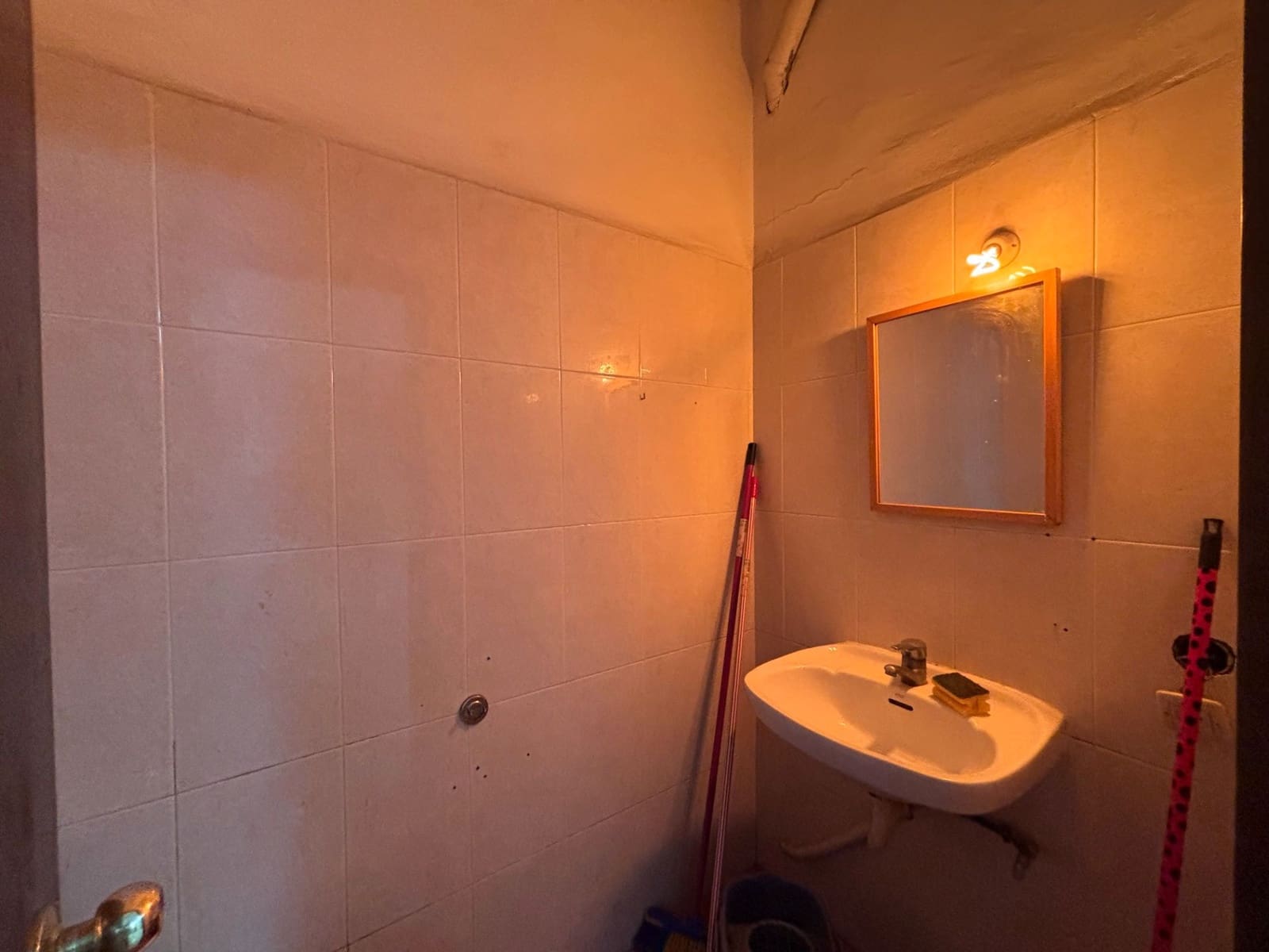 Commercieel te koop in Barcelona stad - € 229.000 (Ref: 9196293)