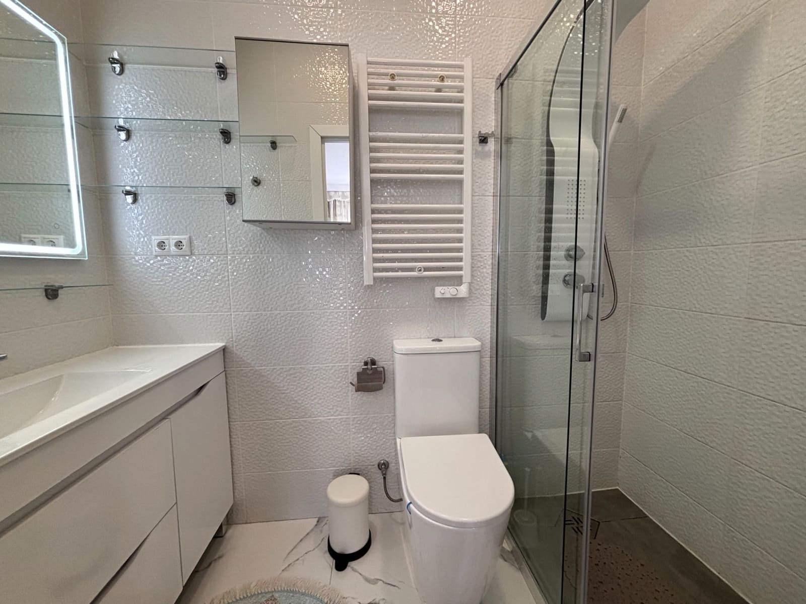 4 soverom Leilighet til salgs i Badalona med garasje - € 345 000 (Ref: 9196294)