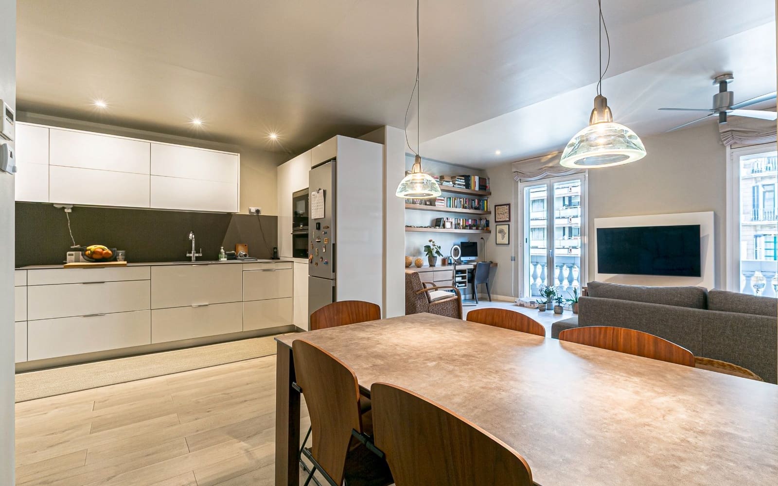 3 soverom Leilighet til salgs i Barcelona by - € 795 000 (Ref: 9196993)