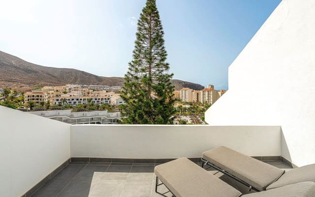 2 soverom Penthouse til salgs i Los Cristianos, Arona med svømmebasseng - € 339 500 (Ref: 9201538)