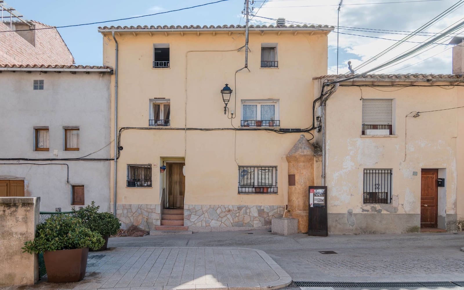 4 soveværelse Byhus til salg i Sant Hilari Sacalm - € 160.000 (Ref: 9211581)