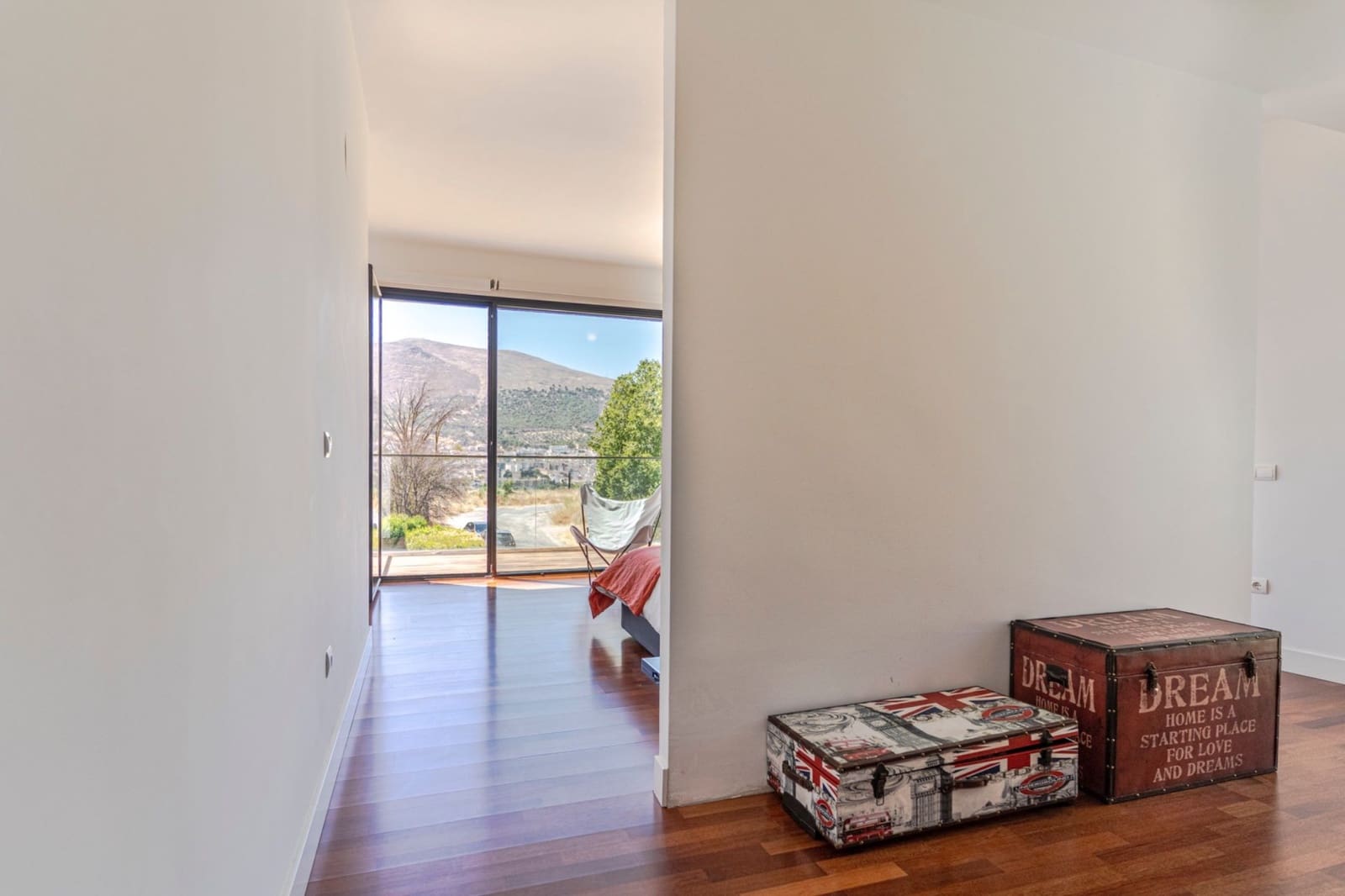 3 soveværelse Villa til salg i Loja med swimmingpool garage - € 450.000 (Ref: 9227610)