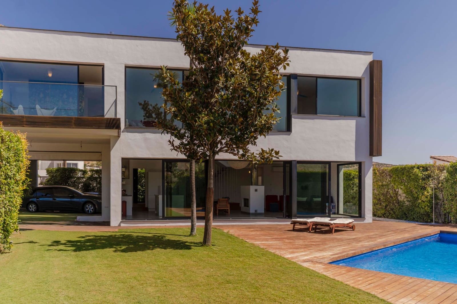 3 soveværelse Villa til salg i Loja med swimmingpool garage - € 450.000 (Ref: 9227610)