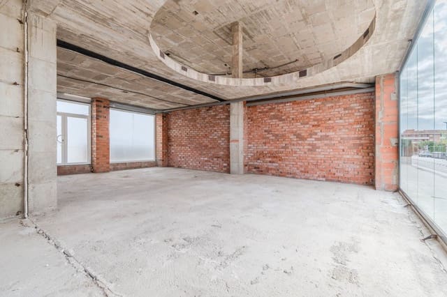 Erhverv til salg i L'Estartit, Torroella de Montgrí - € 155.000 (Ref: 9231969)