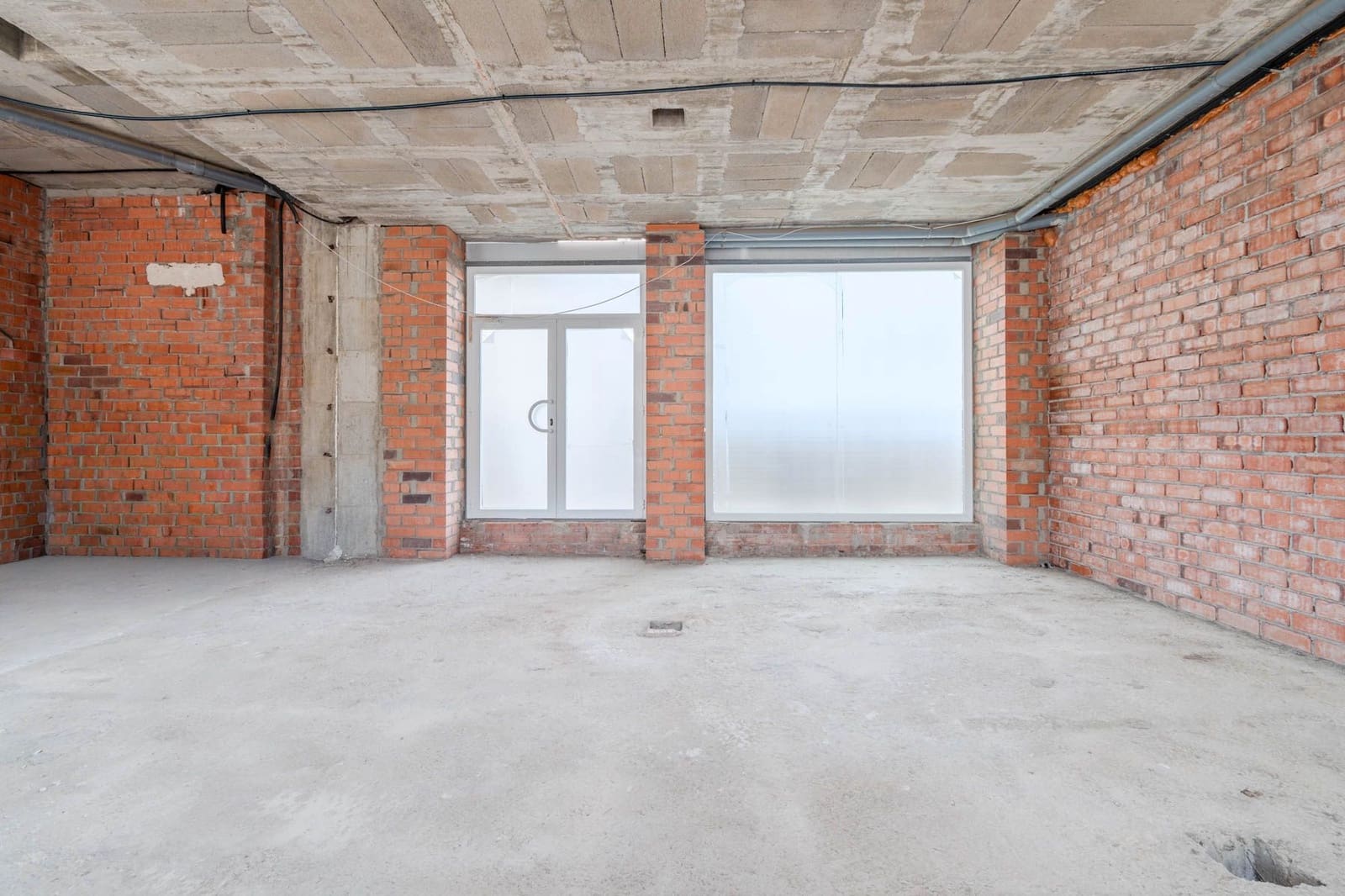 Local Comercial en L'Estartit en venta - 215.000 € (Ref: 9231970)