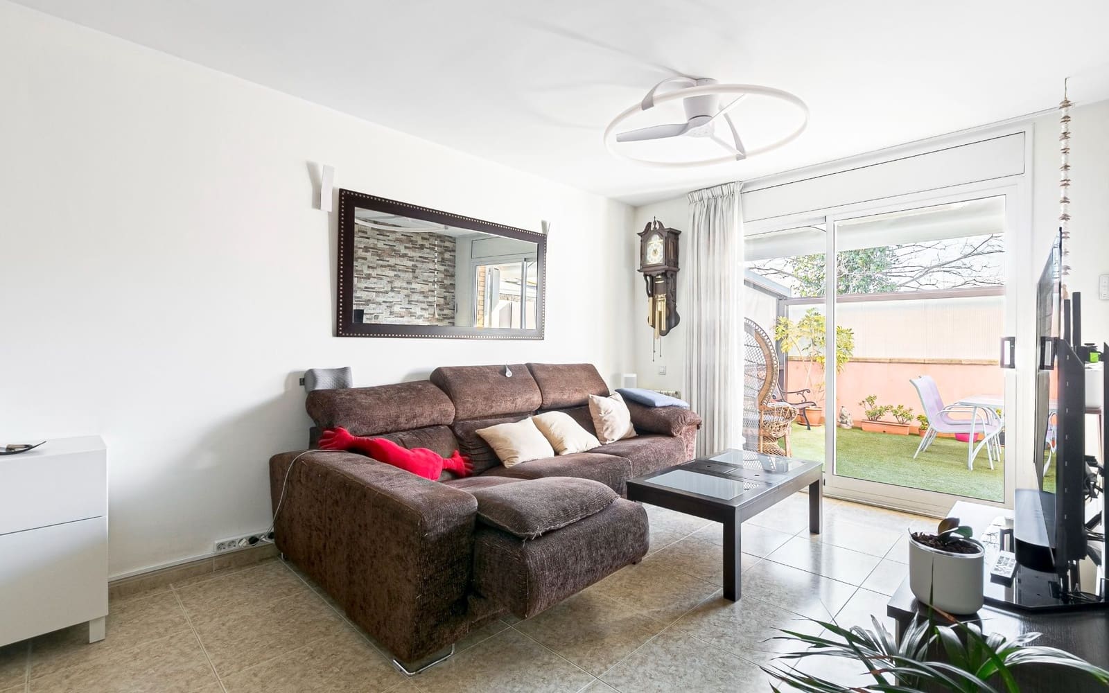 3 soveværelse Lejlighed til salg i Sant Llorenc d'Hortons med garage - € 240.500 (Ref: 9241197)