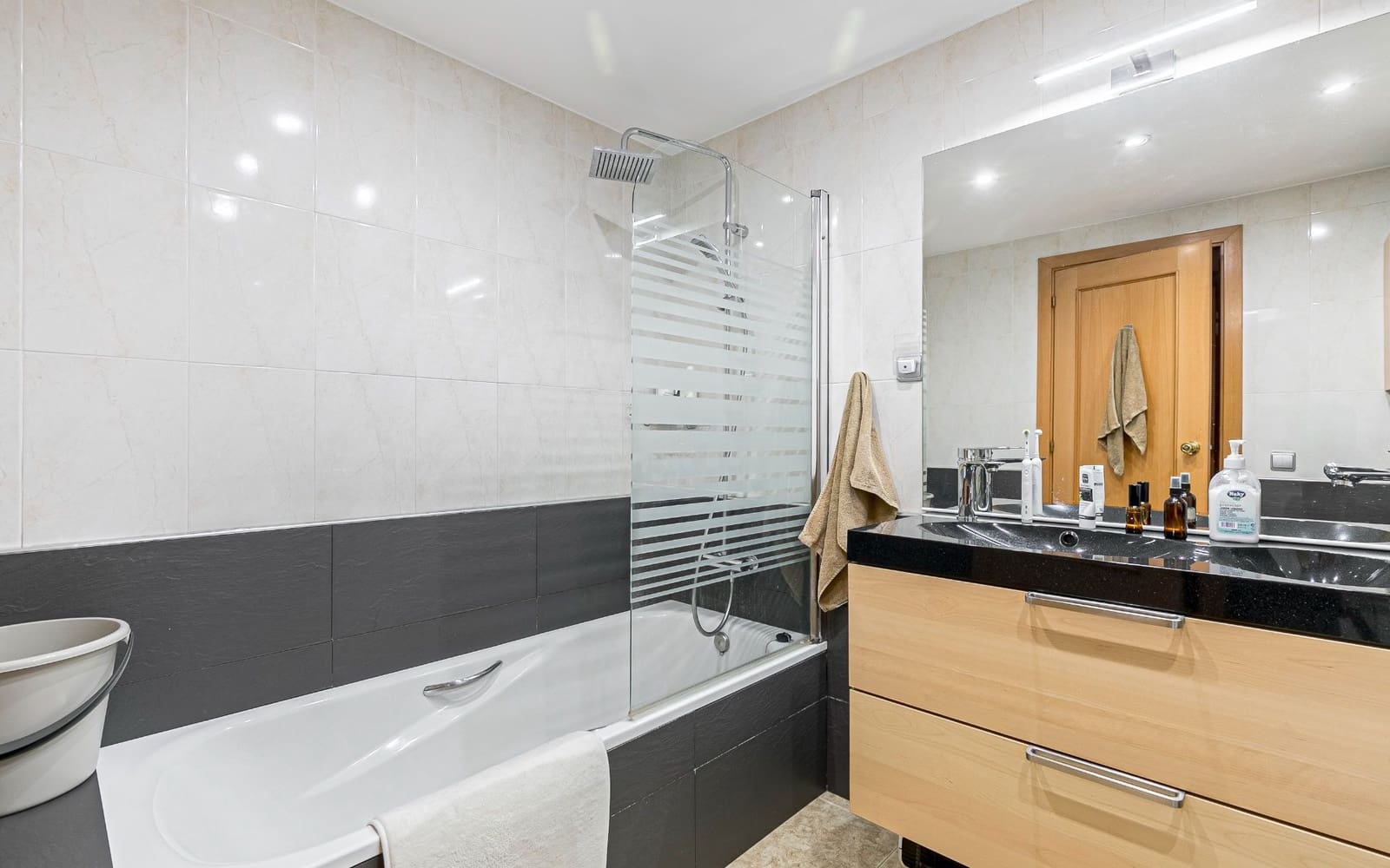 3 soveværelse Lejlighed til salg i Sant Llorenc d'Hortons med garage - € 240.500 (Ref: 9241197)