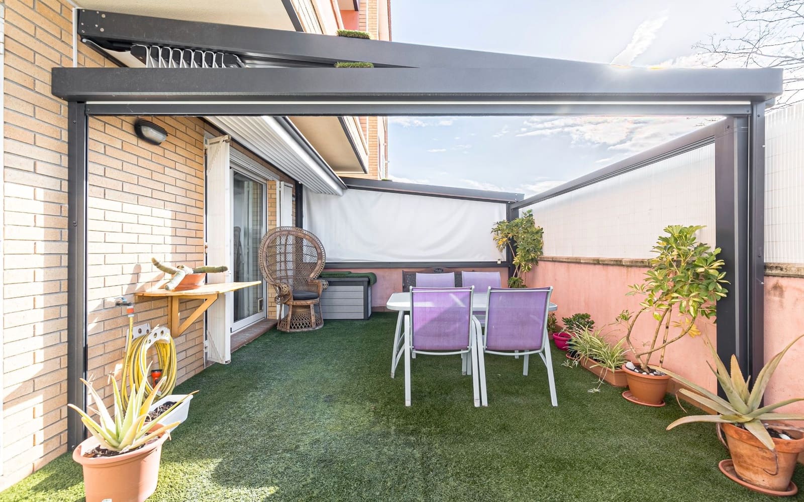 3 soveværelse Lejlighed til salg i Sant Llorenc d'Hortons med garage - € 240.500 (Ref: 9241197)