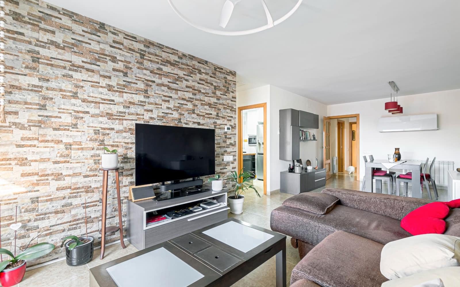 3 soveværelse Lejlighed til salg i Sant Llorenc d'Hortons med garage - € 240.500 (Ref: 9241197)