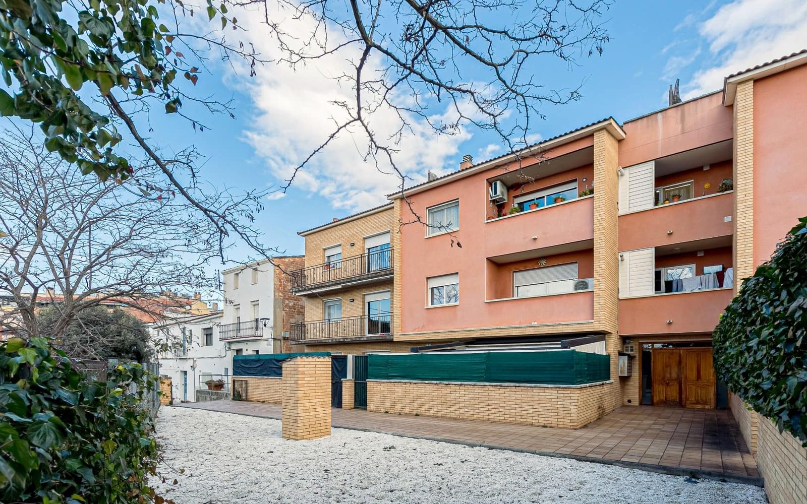 3 soveværelse Lejlighed til salg i Sant Llorenc d'Hortons med garage - € 240.500 (Ref: 9241197)