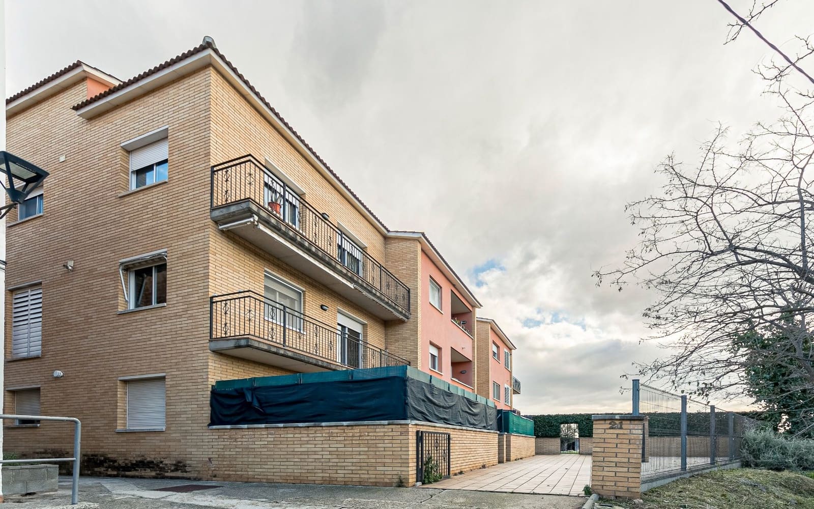 3 soveværelse Lejlighed til salg i Sant Llorenc d'Hortons med garage - € 240.500 (Ref: 9241197)