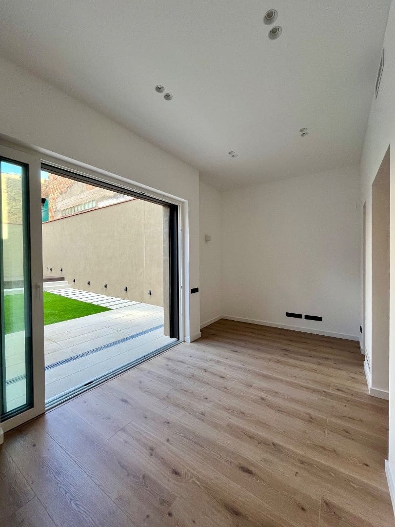 3 soverom Leilighet til salgs i Barcelona by - € 585 000 (Ref: 9246148)