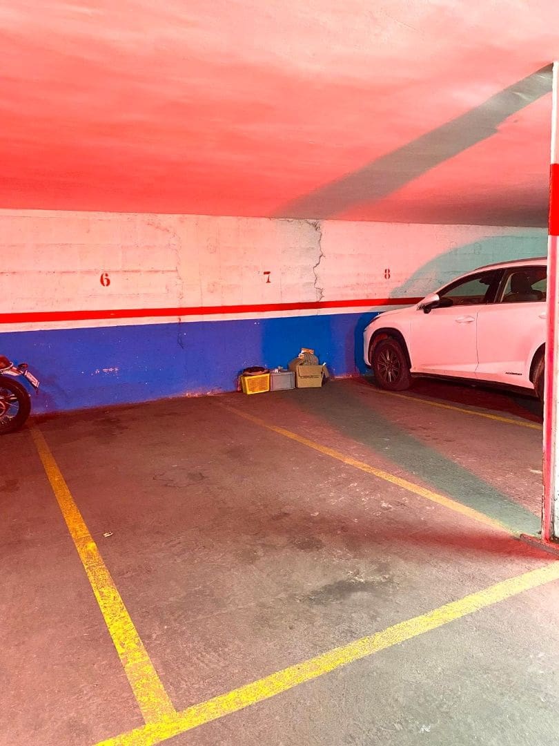 Garage till salu i Barcelona stad - 20 000 € (Ref: 9250637)