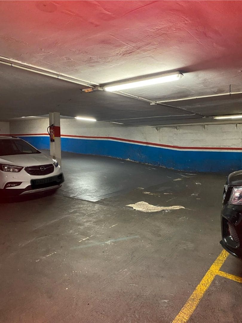 Garage till salu i Barcelona stad - 20 000 € (Ref: 9250637)
