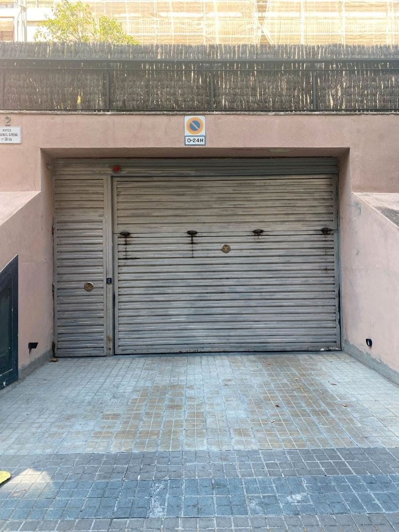Garage till salu i Barcelona stad - 20 000 € (Ref: 9250637)