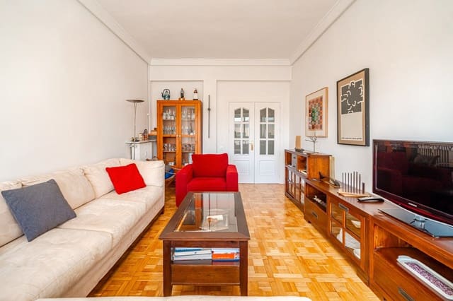 4 soveværelse Lejlighed til salg i Trafalgar, Madrid by med garage - € 889.000 (Ref: 9254429)