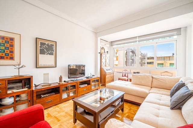 4 soveværelse Lejlighed til salg i Trafalgar, Madrid by med garage - € 889.000 (Ref: 9254429)