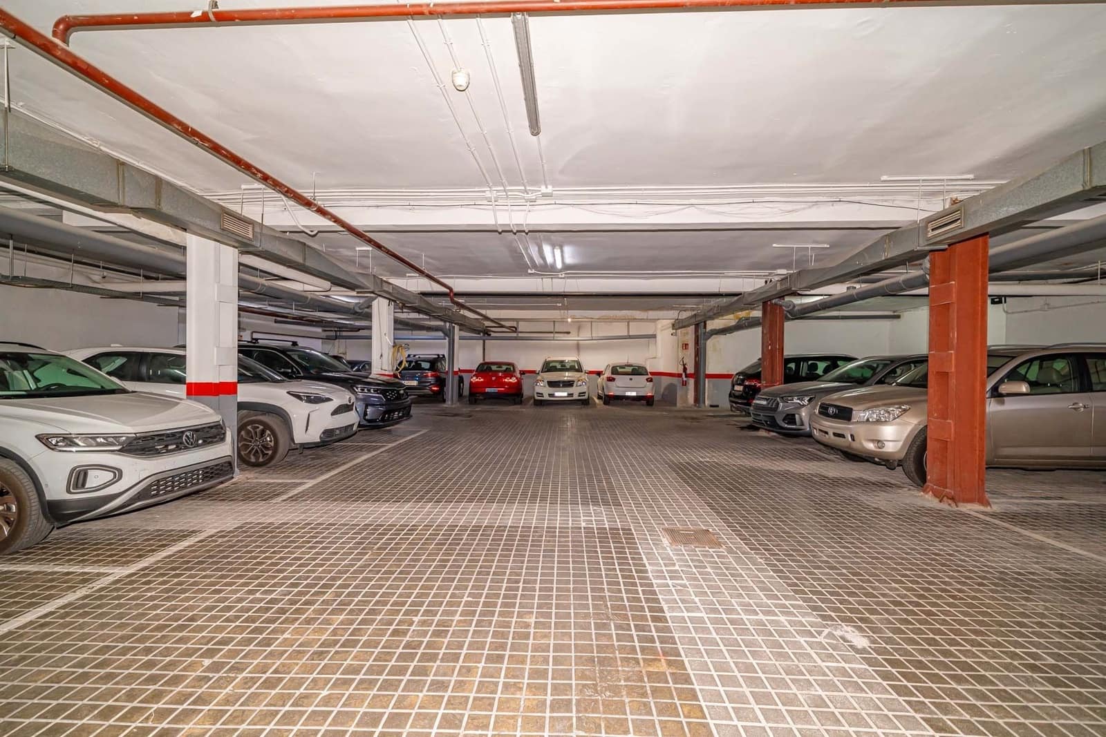 4 soveværelse Lejlighed til salg i Madrid by med garage - € 889.000 (Ref: 9254429)