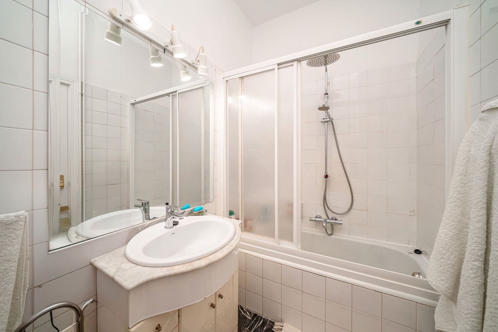 4 soveværelse Lejlighed til salg i Madrid by med garage - € 889.000 (Ref: 9254429)