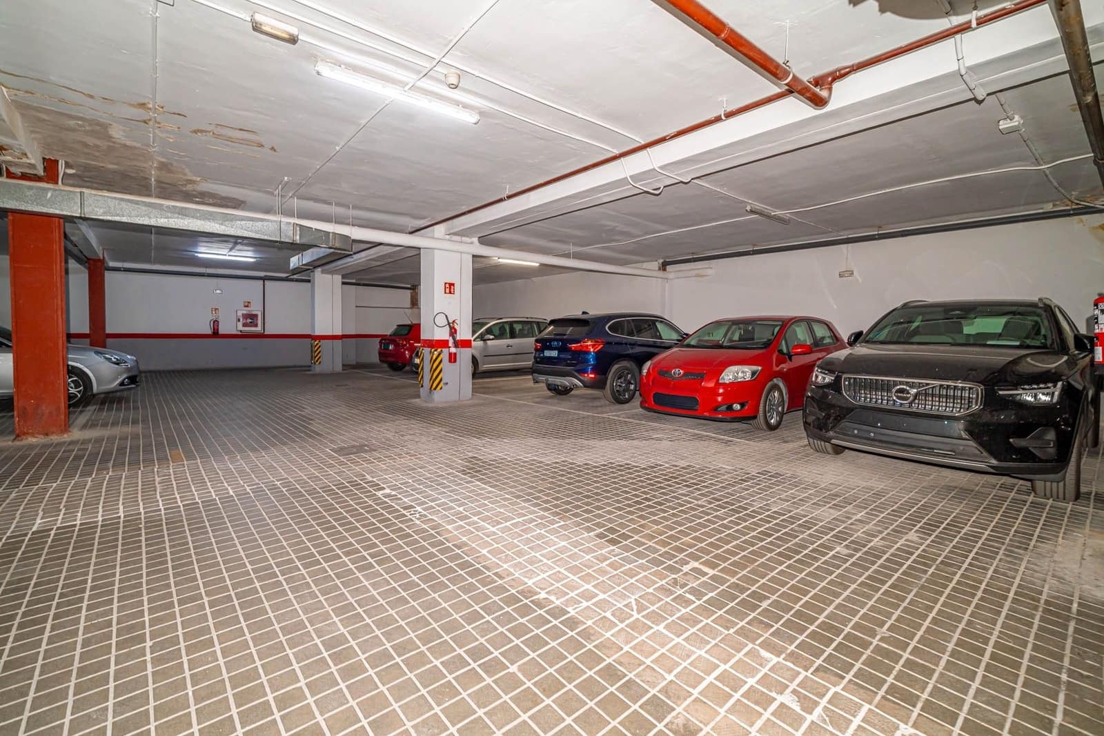 4 soveværelse Lejlighed til salg i Madrid by med garage - € 889.000 (Ref: 9254429)