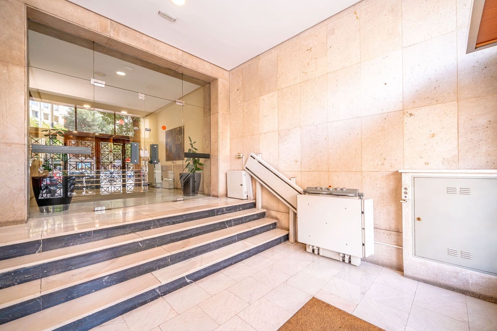 4 soveværelse Lejlighed til salg i Madrid by med garage - € 889.000 (Ref: 9254429)